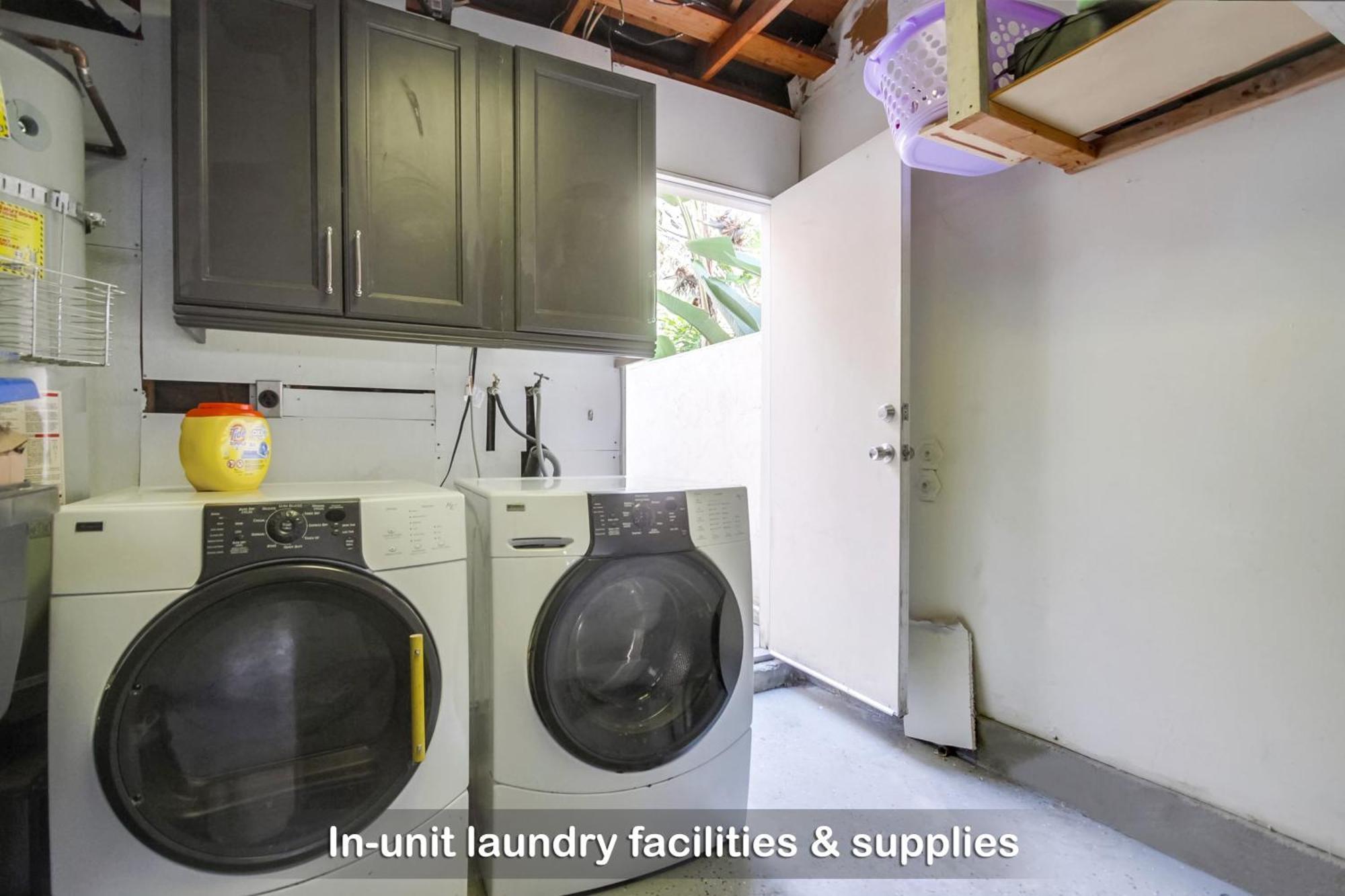 Casa de férias Entire Spacious 4-bedroom House W Free Pool Access, Garage & Parking In Prime Location